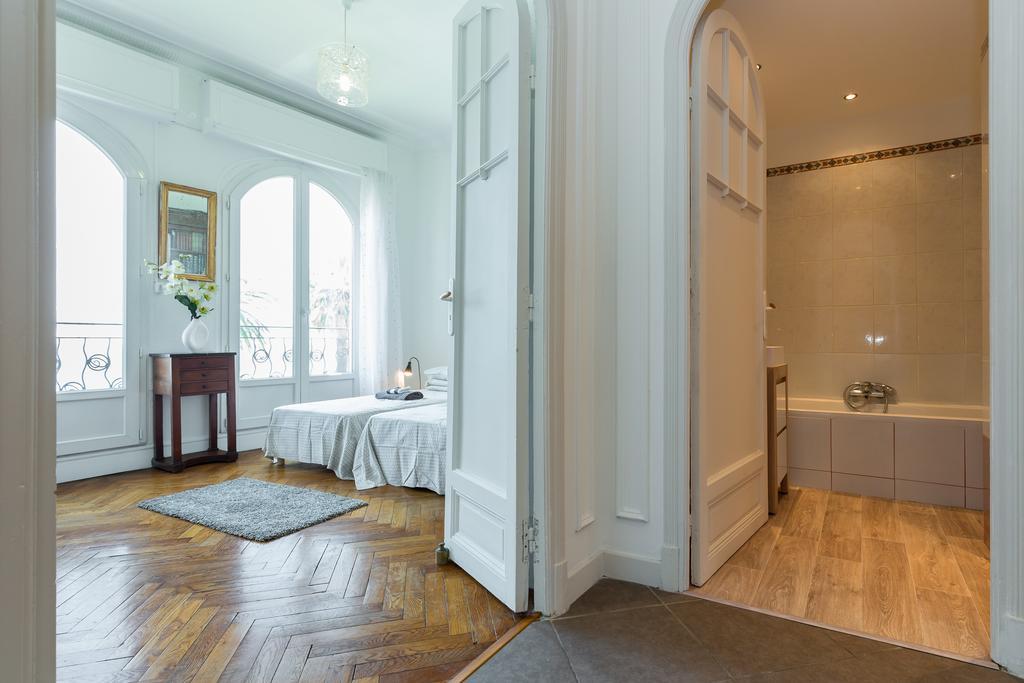Beautiful Apartment By The Sea Front Nice Eksteriør billede